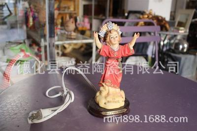 批發采購塑料、樹脂工藝品 探索西方宗教人物祈禱圖與家居擺件的市場機遇（以0301工藝品為例）